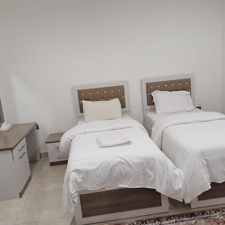 Roza Hotel Apartments Маскат Екстериор снимка