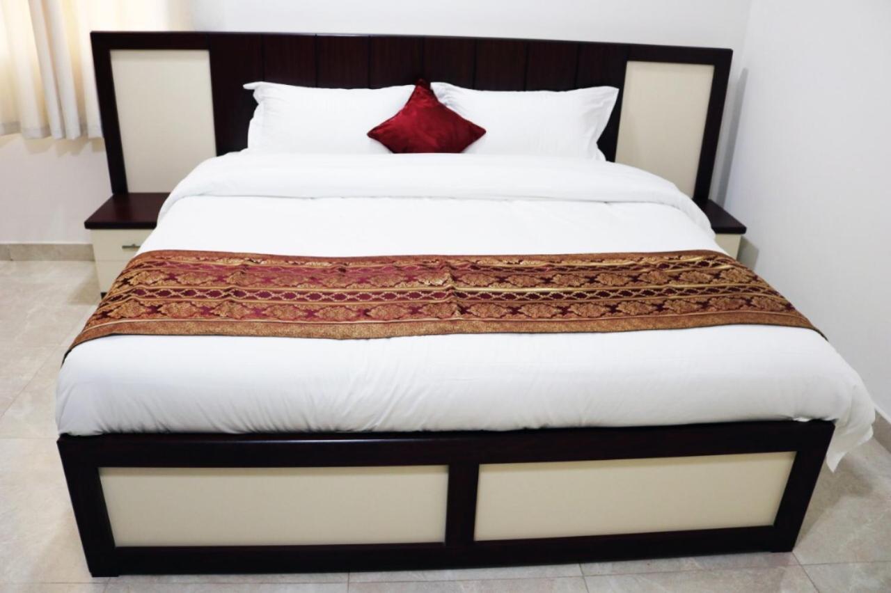 Roza Hotel Apartments Маскат Екстериор снимка