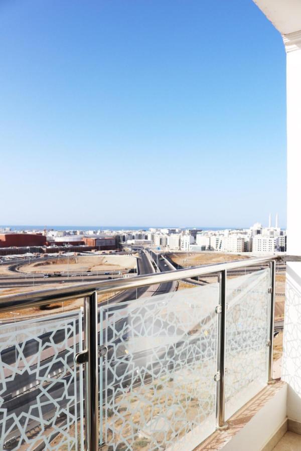 Roza Hotel Apartments Маскат Екстериор снимка