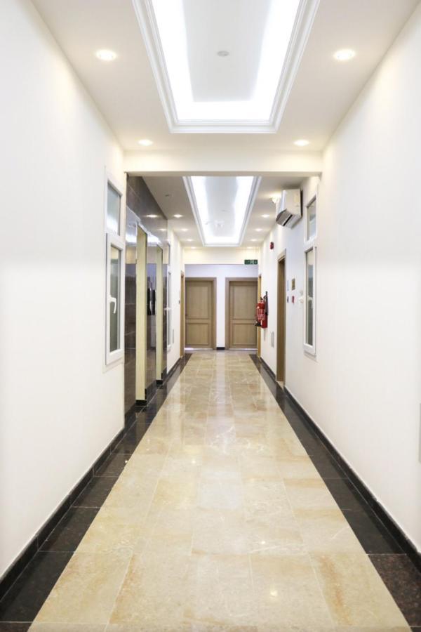 Roza Hotel Apartments Маскат Екстериор снимка