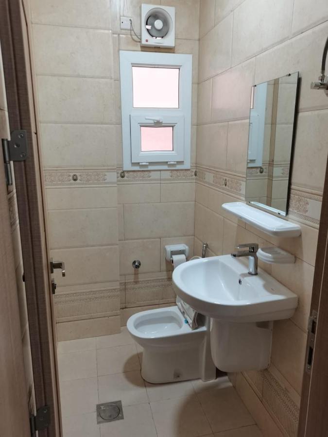 Roza Hotel Apartments Маскат Екстериор снимка