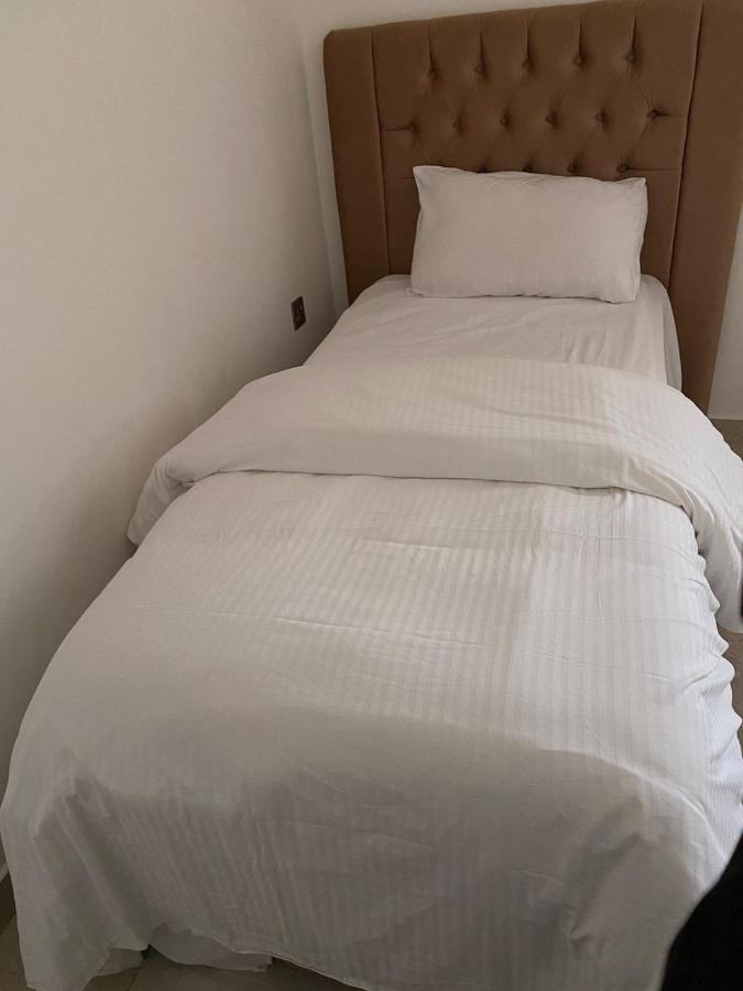 Roza Hotel Apartments Маскат Екстериор снимка